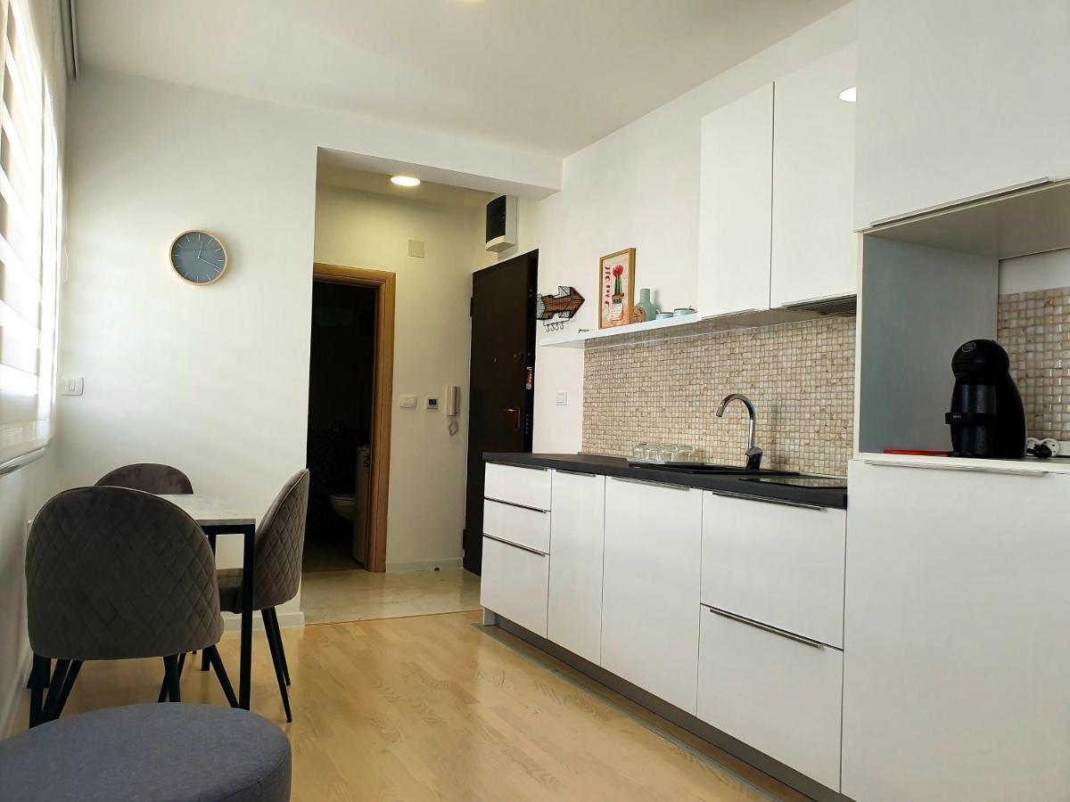 Aleksandar First Sea Line Apartment 바르 외부 사진